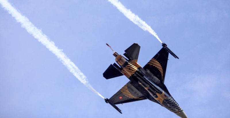 شەڕی ئۆكراینا؛ دەرفەتێكی گرنگە بۆ پێدانی فڕۆكەی (ئێف 16) بە توركیا